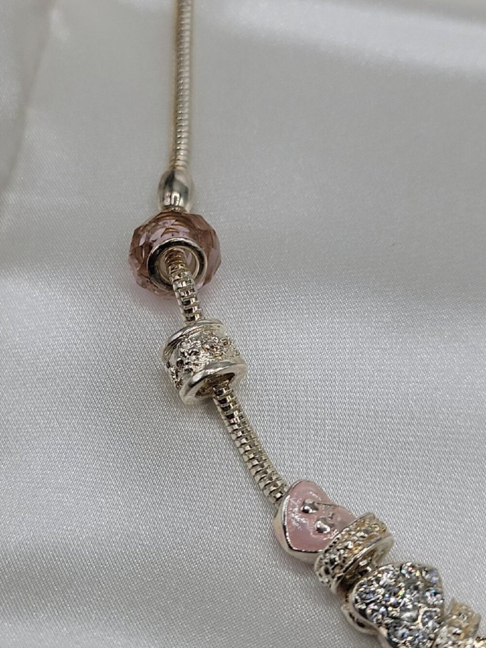 Friedmans Jewelers Breast Cancer Slide Necklace Silver Tone Charm Bead 18" Chain - Picture 6 of 15